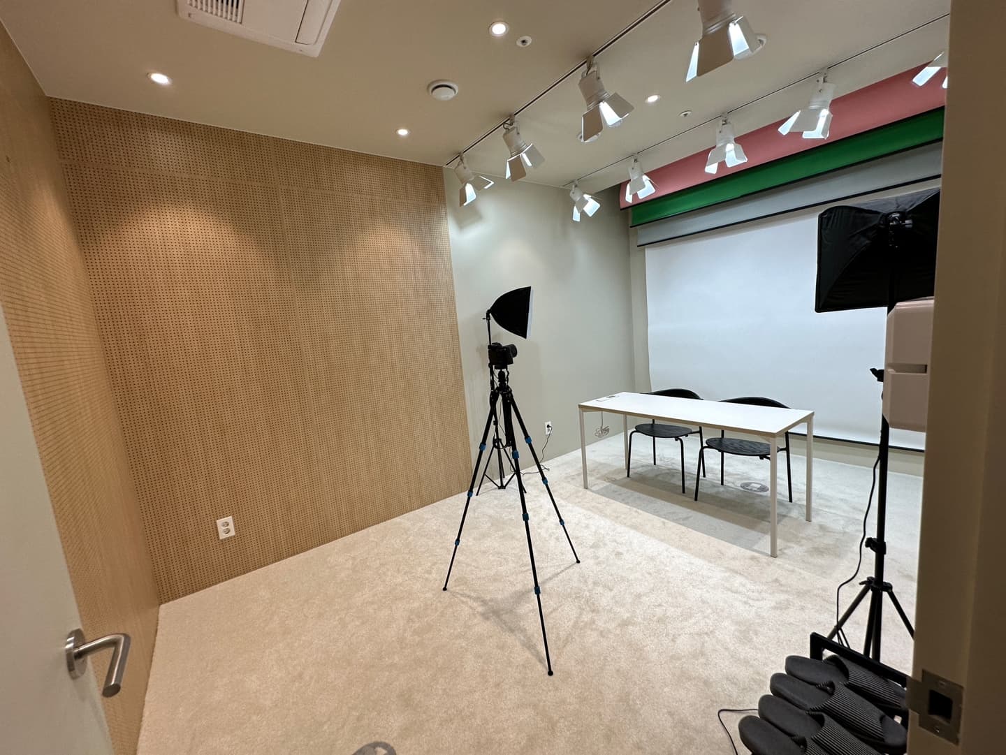 실제로 운영 중인 촬영 스튜디오